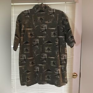 EUC-Men’s L fisherman’s casual shirt